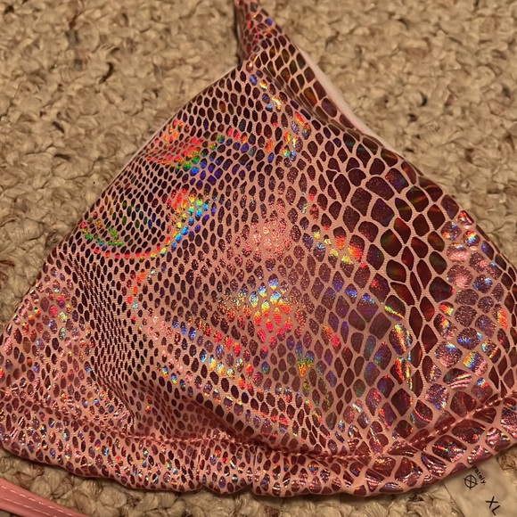 Triangle top bikini - Picture 5 of 9